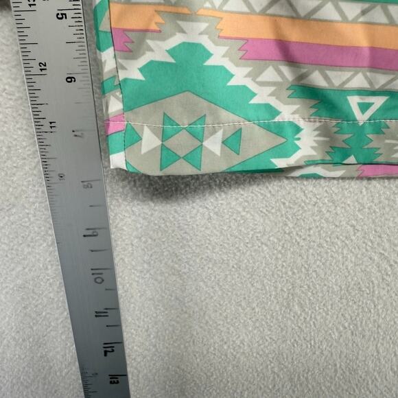 Chubbies Swim Trunks Men's Large Blue Colorful Aztec Southwestern All Over 8 in - Picture 4 of 10